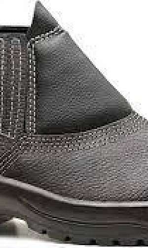 Bota com biqueira de aço Bota com biqueira de aço